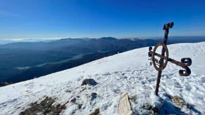 monte la serra 42 gradi nord